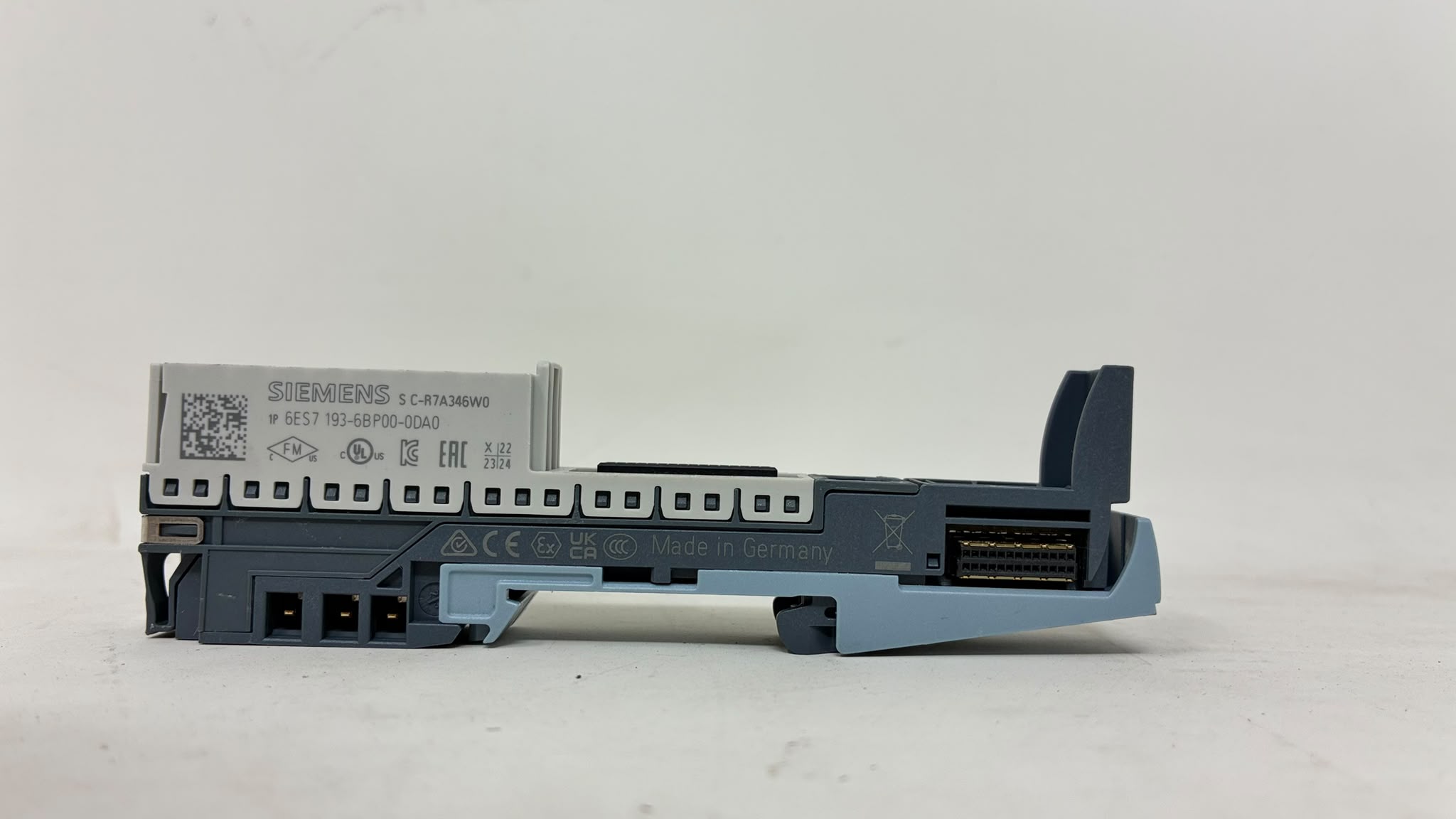 Siemens 6ES7193-6BP00-0DA0 SIMATIC ET 200SP Base Unit BU-Typ A0
