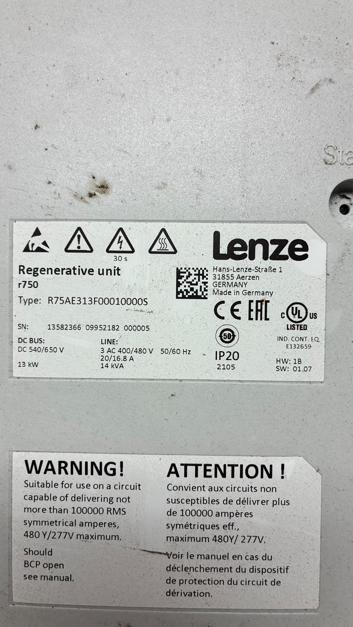 Lenze r750 R75AE313F00010000S Rückspeiseeinheit 13 kW