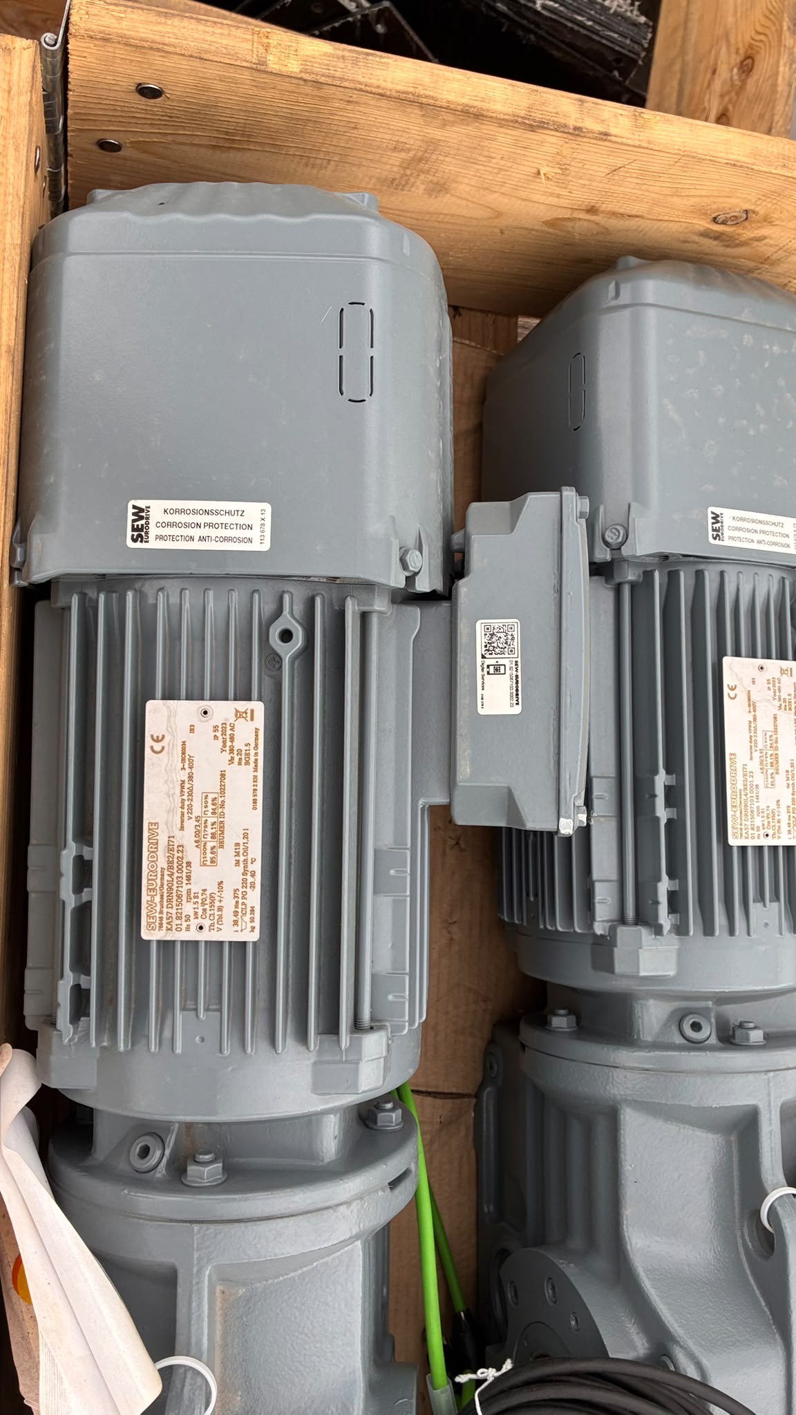 SEW-EURODRIVE KA57 DRN90LA/BE2/B171 Kegelrad-Getriebemotor 1,5 kW